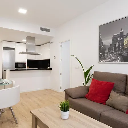 Cosmopolitan Apartment *